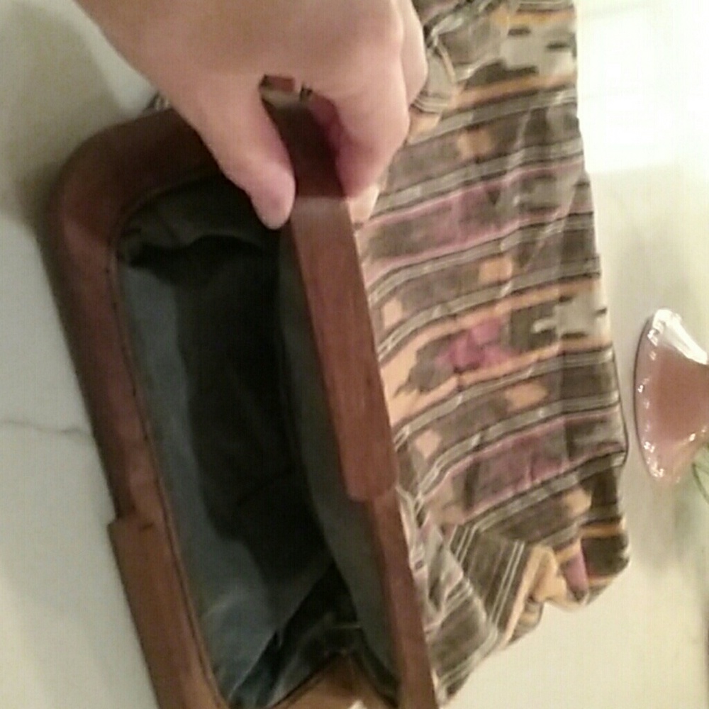 Purse - Picture 2 of 6